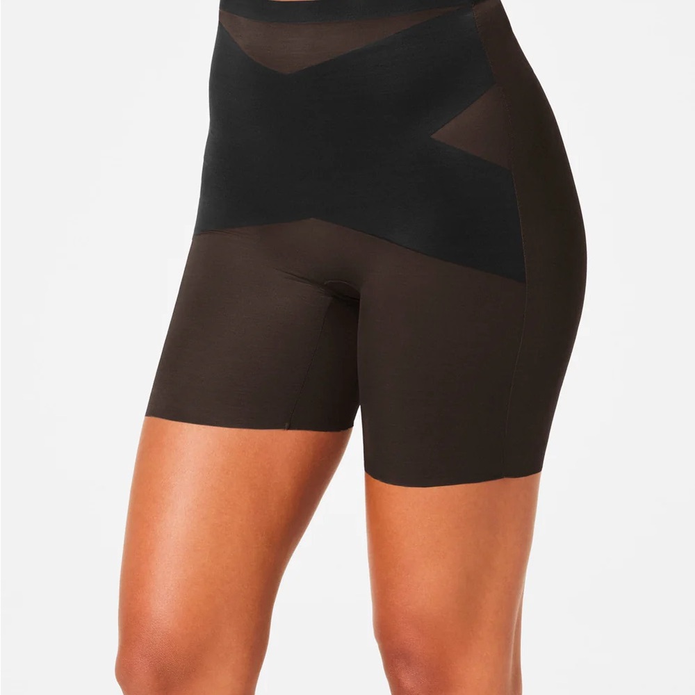 NWT SPANX Skinny Britches Thigh Shorts Small in Black